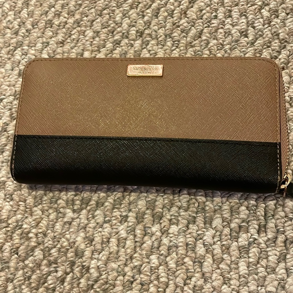 🌸Kate Spade large Continental wallet🌸